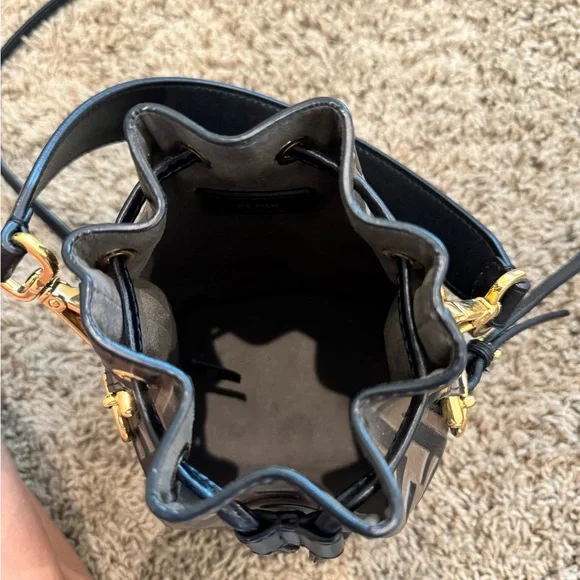 Fendi Mon Tresor bucket bag purse - Picture 4 of 7